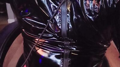 Full leather amateur chap is stroking his prick with a gloves on