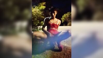 Amateur sissy is having fun in front of the cam