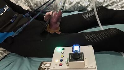 Perverted chap pumps his dick in front of the cam