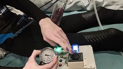 Perverted chap pumps his dick in front of the cam