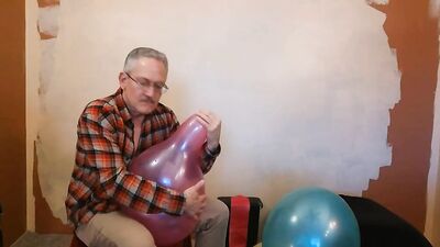 Balloonbanger 81) Balloon Cluster Fuck, Cum and Pop with GL700 Blimp Balloon