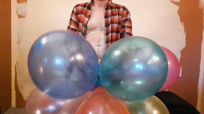 Balloonbanger 81) Balloon Cluster Fuck, Cum and Pop with GL700 Blimp Balloon