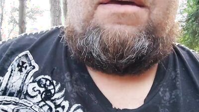 Amateur Spanish bloke is talking in camera for his fans