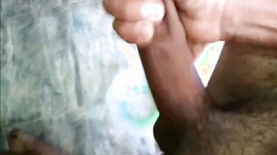 Horny dude is filming himself in the morning while jerking off