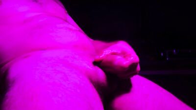 Raw footage of a gay chap jerking his hard piston