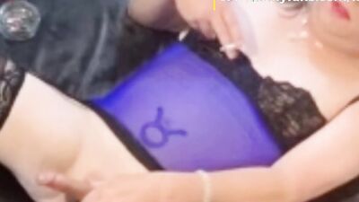 Close-up compilation video of a chap jerking his johnson