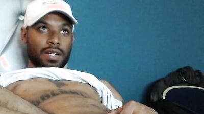 Pretty amateur straight chap films himself while jerking his BBC