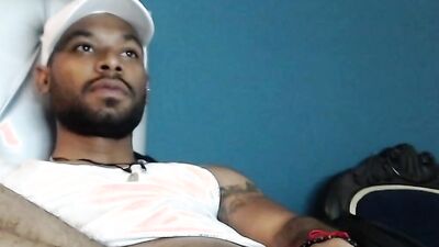 Pretty amateur straight chap films himself while jerking his BBC