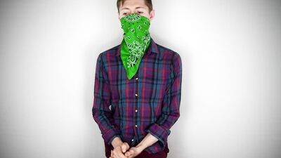 Masked Peacock King is having fun in front of the camera