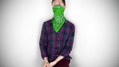 Masked Peacock King is having fun in front of the camera