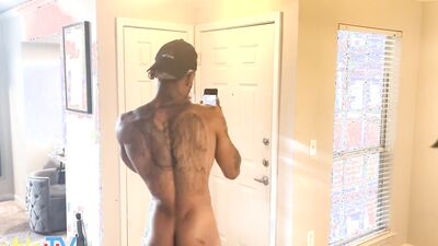 Arquez is craving for some hot gay action in this amateur footage