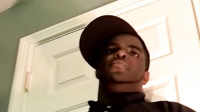 Straight ghetto thug Big Black receives blowjob in threesome