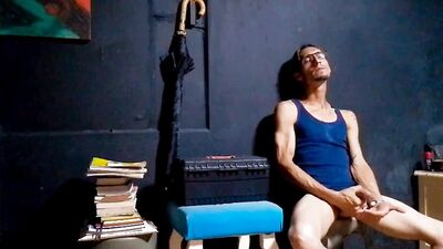 Raba Erre is jerking his dong in this solo performance