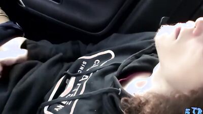 Straight thug Sean Johansen masturbates outdoor and cums