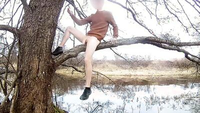 HUGE CUMSHOT, while climbing trees LOL!