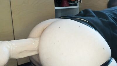Who wants to fuck me like this? Long machine fuck
