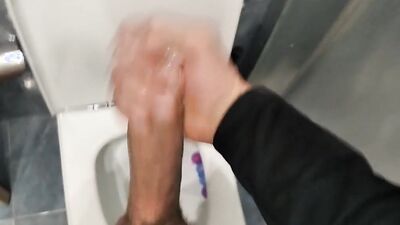 I woke up from bed at night to pee, and ended up jerking off and cumming in the bathroom! With oil!