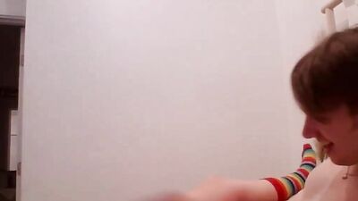 thick twink gives me his holes