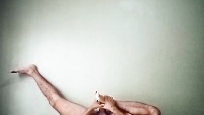 I SWALLOW MY CUM after a delicious and crazy handjob with my legs up, moving them and doing exercises for you