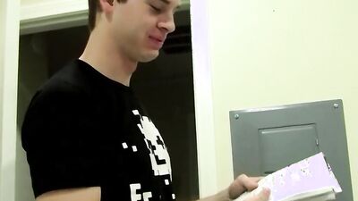 BTS of young Kain Lanning and Jayden Ellis before having sex