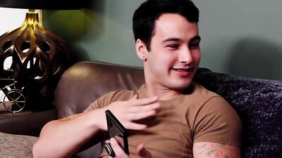 Twink Proves He Can Fuck !