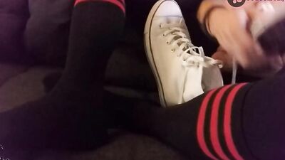 KinkyChrisX puts on leggings, sniffs sneakers and cums on his socks