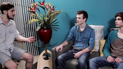 Muscle hunk Threesome Comp