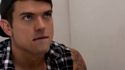 Dakota Payne Sucking Juicy Hunk Dicks At The Gloryhole