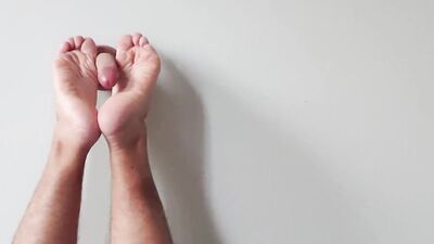 STEP GAY DAD - WRINKLED SOLES - WHAT'S GROOVY, OILY & SMELLS LIKE CHEESE? CUM FIND MY WRINKLED FEET