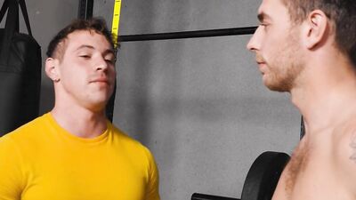 Self Defense Trainor Flips Fucks Muscle Hunk