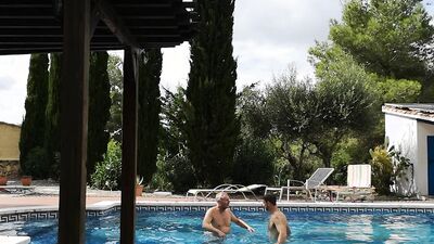 Fucks Twink Outdoors - Old Bareback