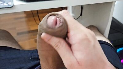 HORNY COLLEGE BOY JERKING OFF