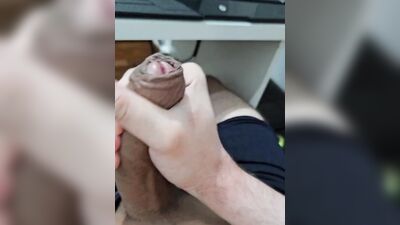 HORNY TWINK JERKING OFF