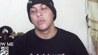 CHICOS CHECOS masturbación con la mano salpicando su cara !!!!
