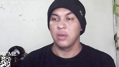 CHICOS CHECOS masturbación con la mano salpicando su cara !!!!
