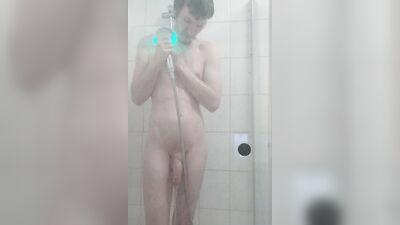 Ich beim Duschen 1