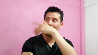 El papá de mi mejor amigo me penetro con su verga enorme (Relato sexual)