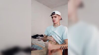 straight guy masturbates watching gay porn