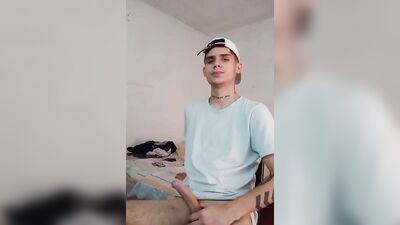 straight guy masturbates watching gay porn