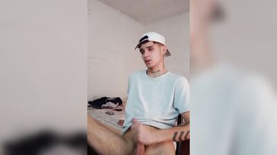 straight guy masturbates watching gay porn