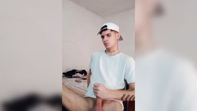 straight guy masturbates watching gay porn