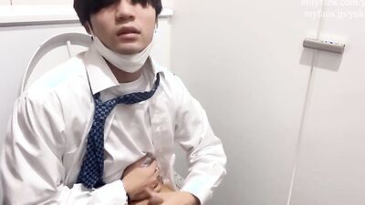 [I'm being watched] I got horny during work and slipped out, but I was peeped at raw masturbation Ma