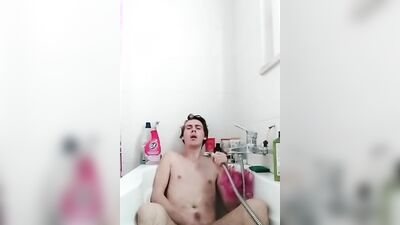 Mi sego sotto la doccia ????????⬆️