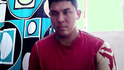 Lindo jovencito se divierte solo - salinass03