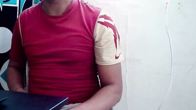 Lindo jovencito se divierte solo - salinass03