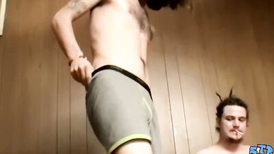 Straight thug Drift cums on his amateur buddy Devin Reynolds