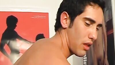 Horny twinks are fucking in this hot amateur gay 3some