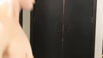 Amateur gay buddies are having fun in their first 3some