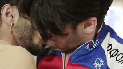 Gay chaps are making out and shag in this hot gay video