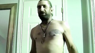 Athletic amateur cums in mature gays mouth after hot blowjob